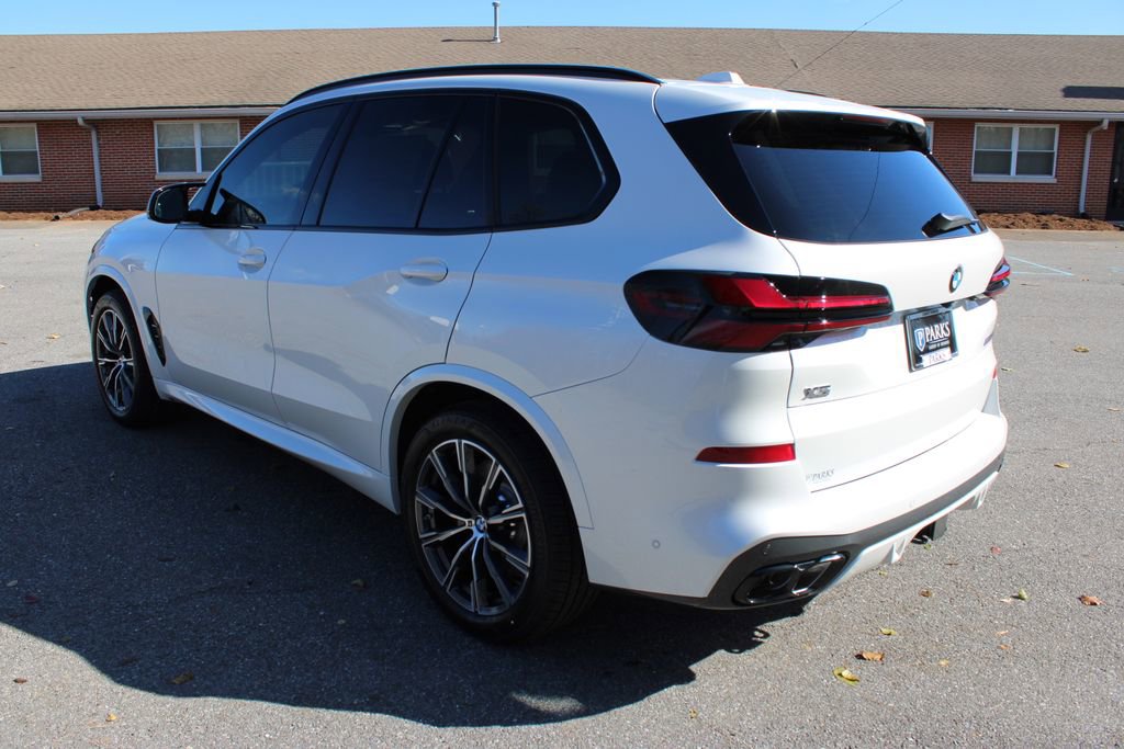 New 2026 BMW X5 M60i w/ Climate Comfort Package image 6