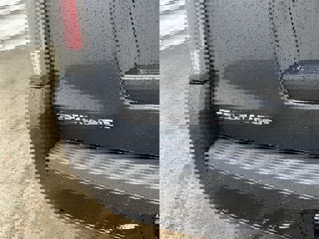 Used 2015 Cadillac Escalade Luxury image 10