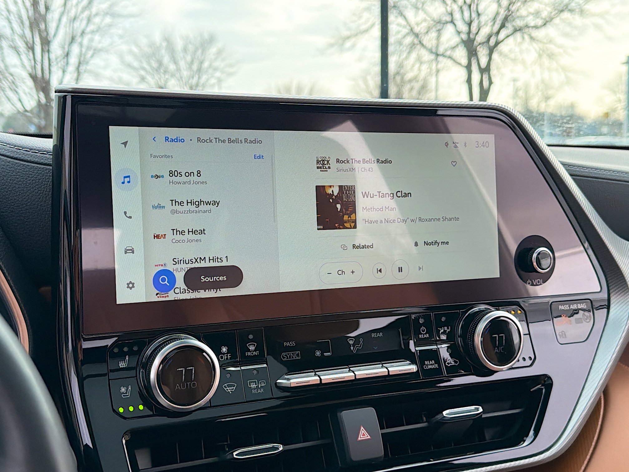 Used 2023 Toyota Highlander Platinum image 10