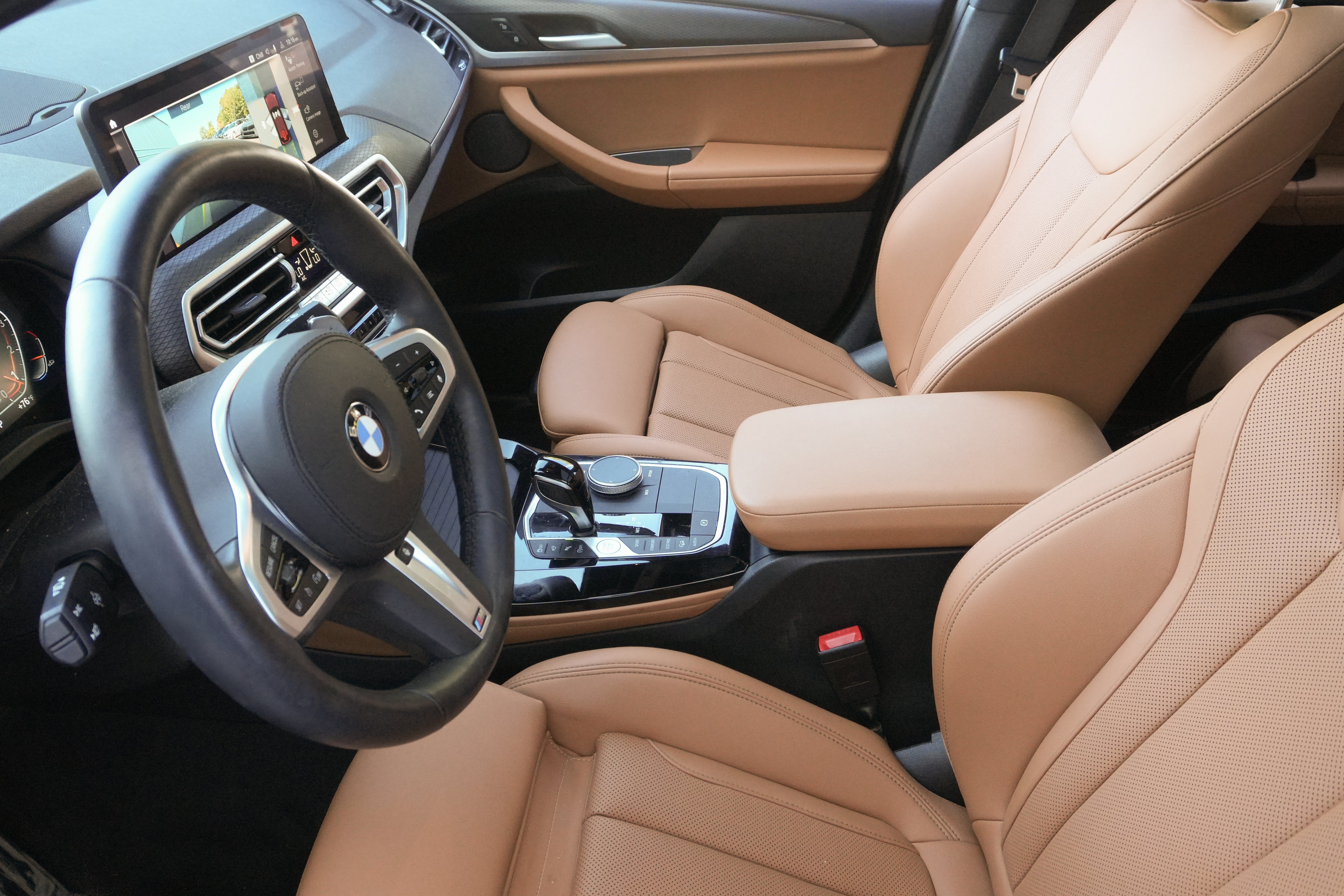 Certified 2025 BMW X4 xDrive30i w/ Premium Package AWD/4WD image 12