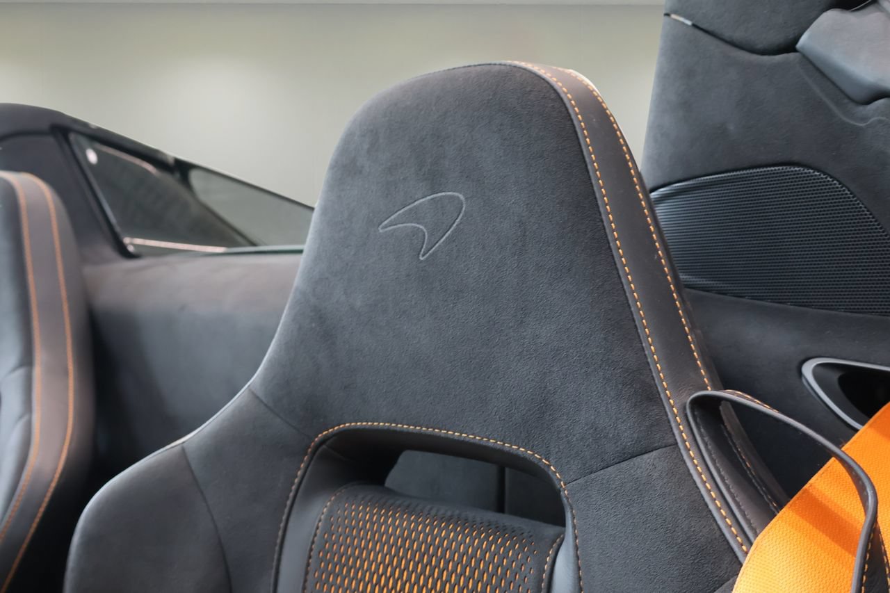 Used 2025 McLaren 750S Spider RWD image 15
