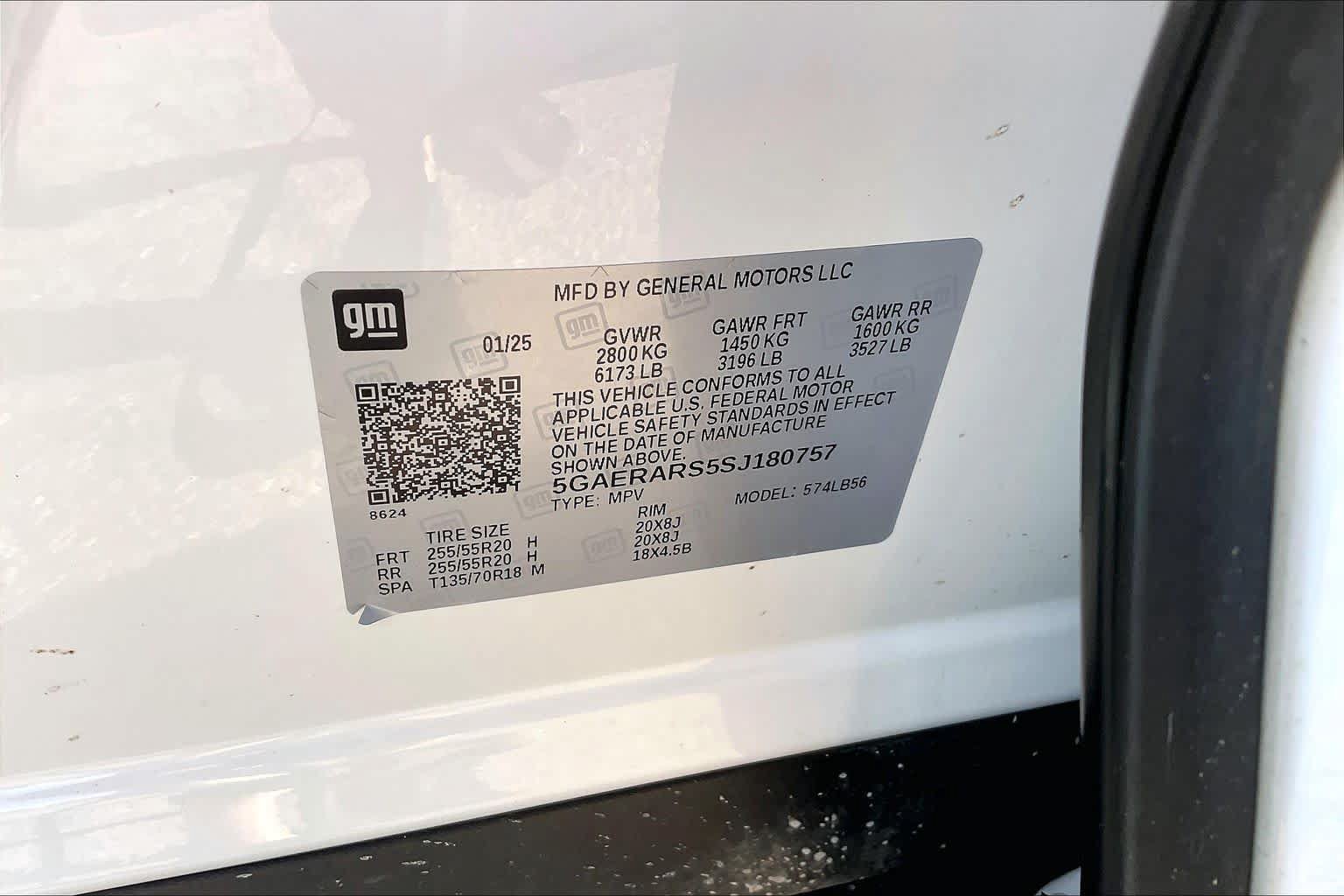 Used 2025 Buick Enclave Preferred FWD image 31