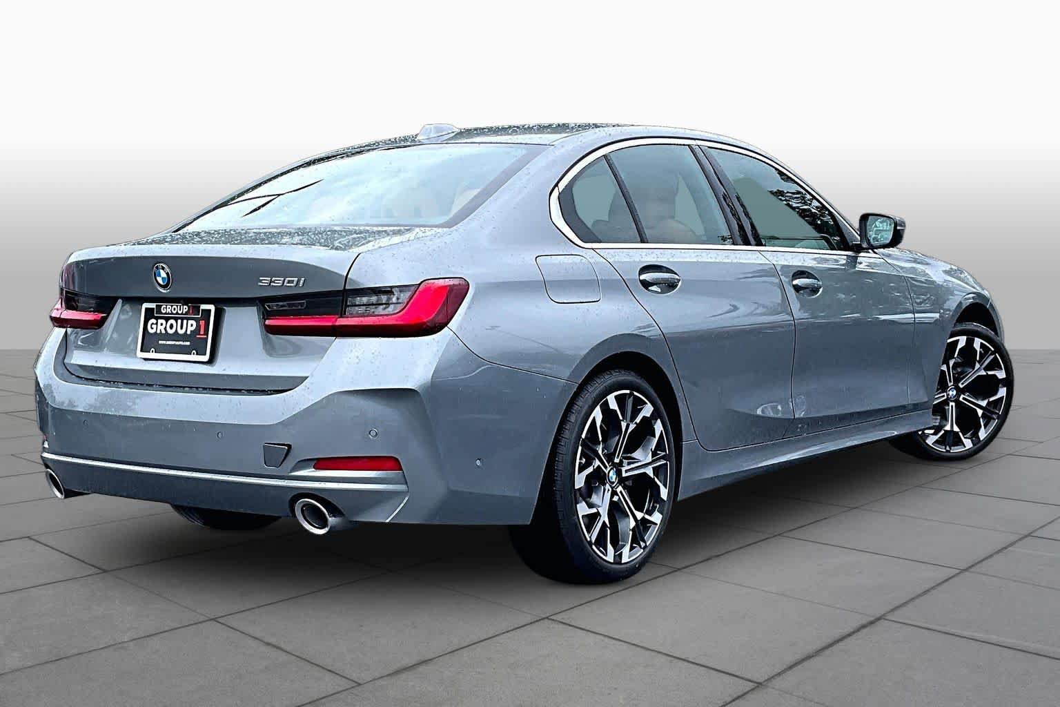 Certified 2025 BMW 330i Sedan RWD image 13