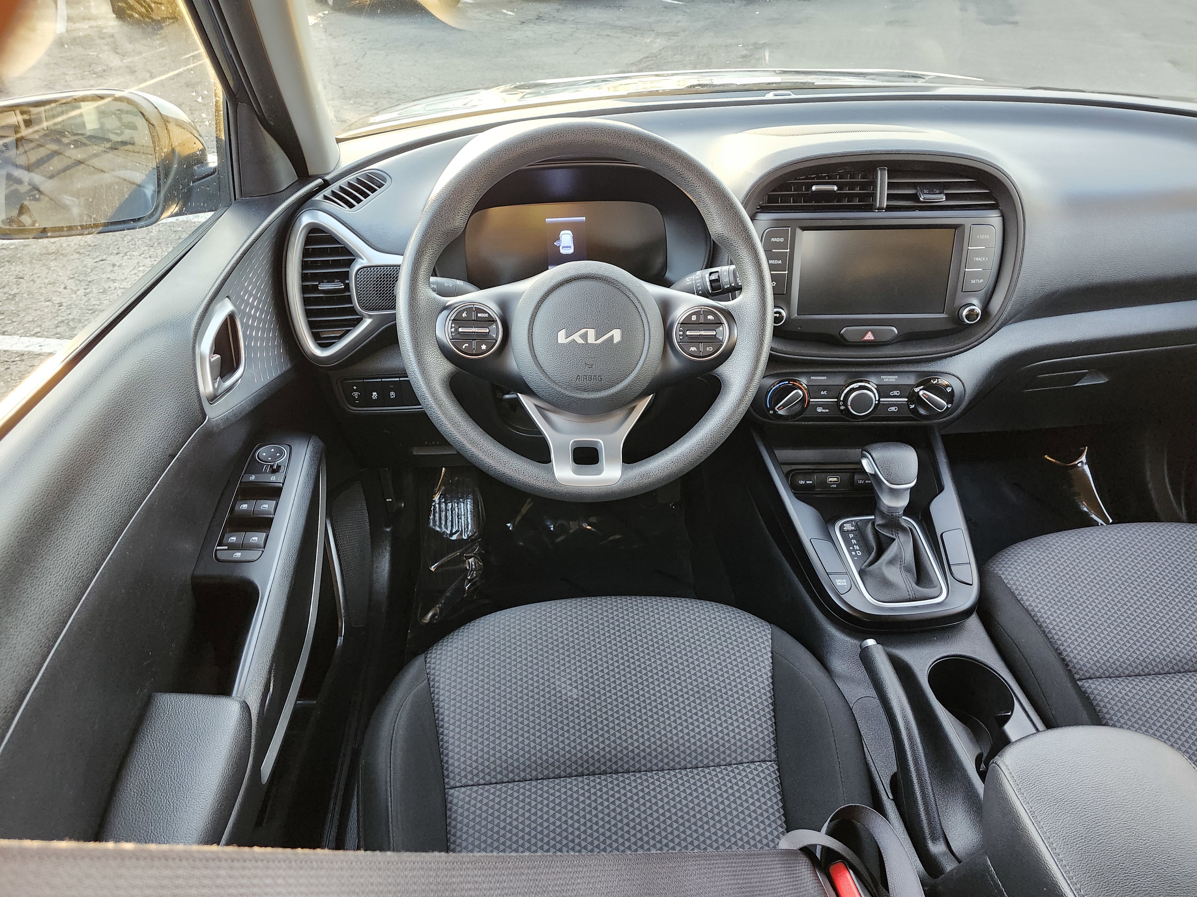 Used 2024 Kia Soul LX w/ Option Group 015 image 24