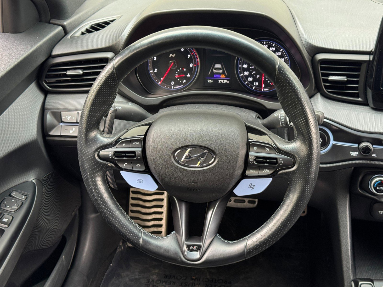 Used 2021 Hyundai Veloster N image 19