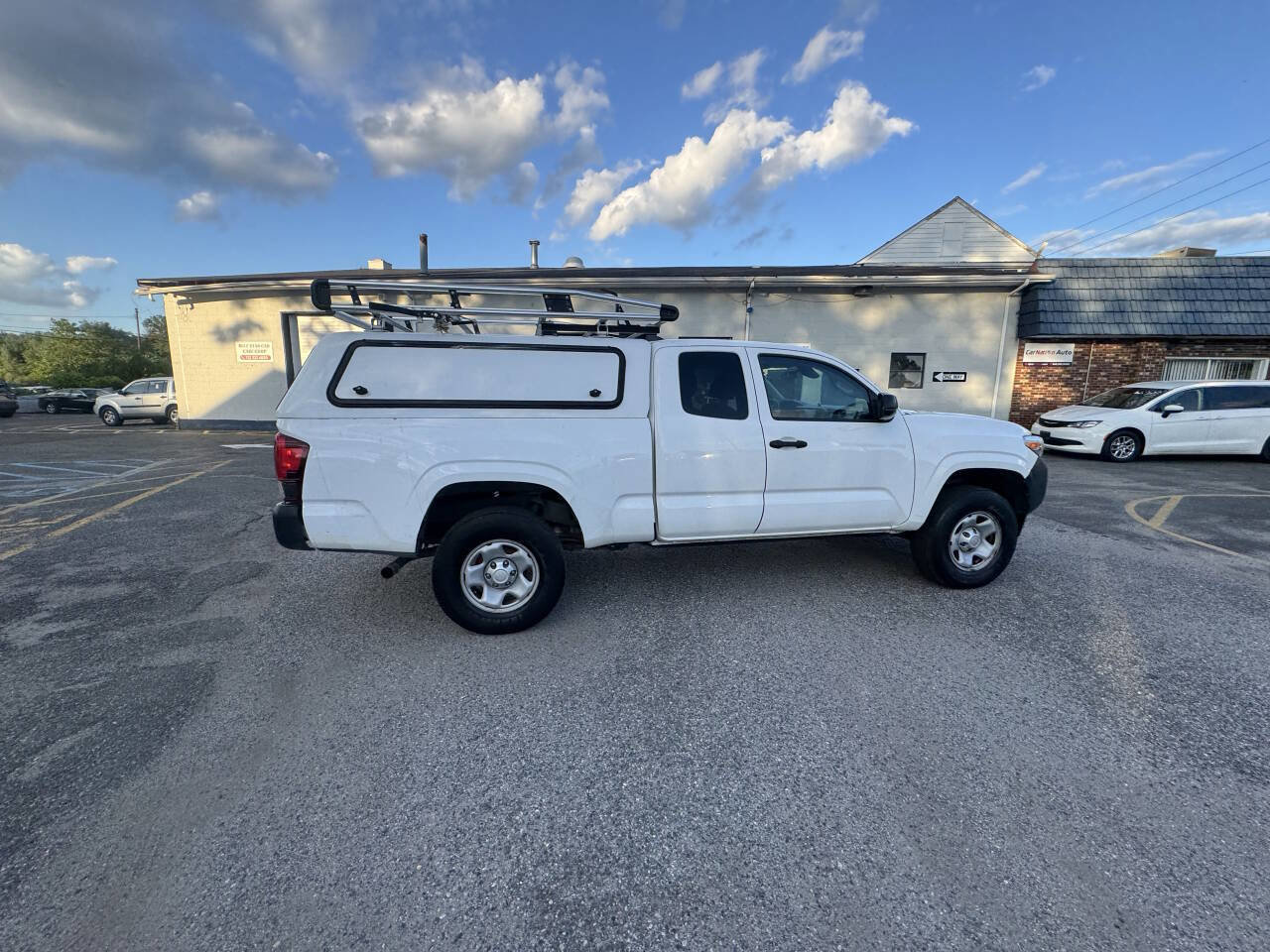 Used 2020 Toyota Tacoma SR image 10