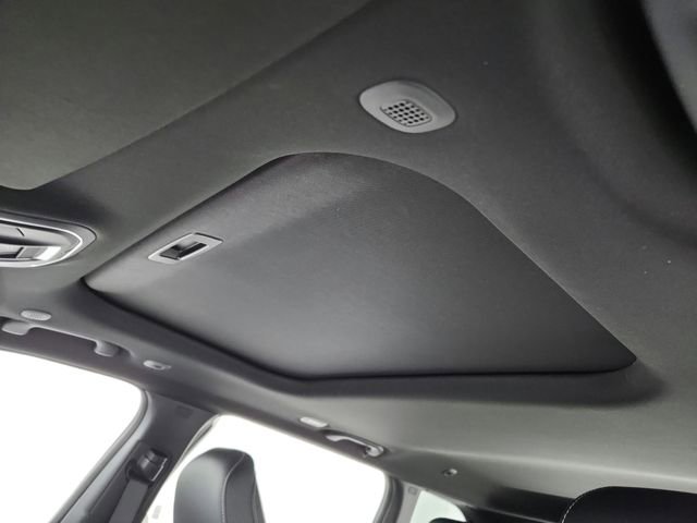 New 2026 Jeep Grand Cherokee Altitude AWD/4WD image 22