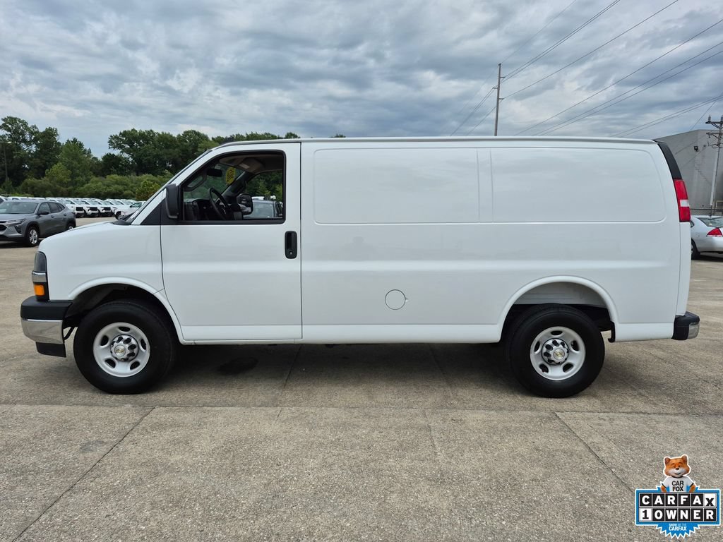 Certified 2025 Chevrolet Express 2500 w/ Driver Convenience Package RWD image 4