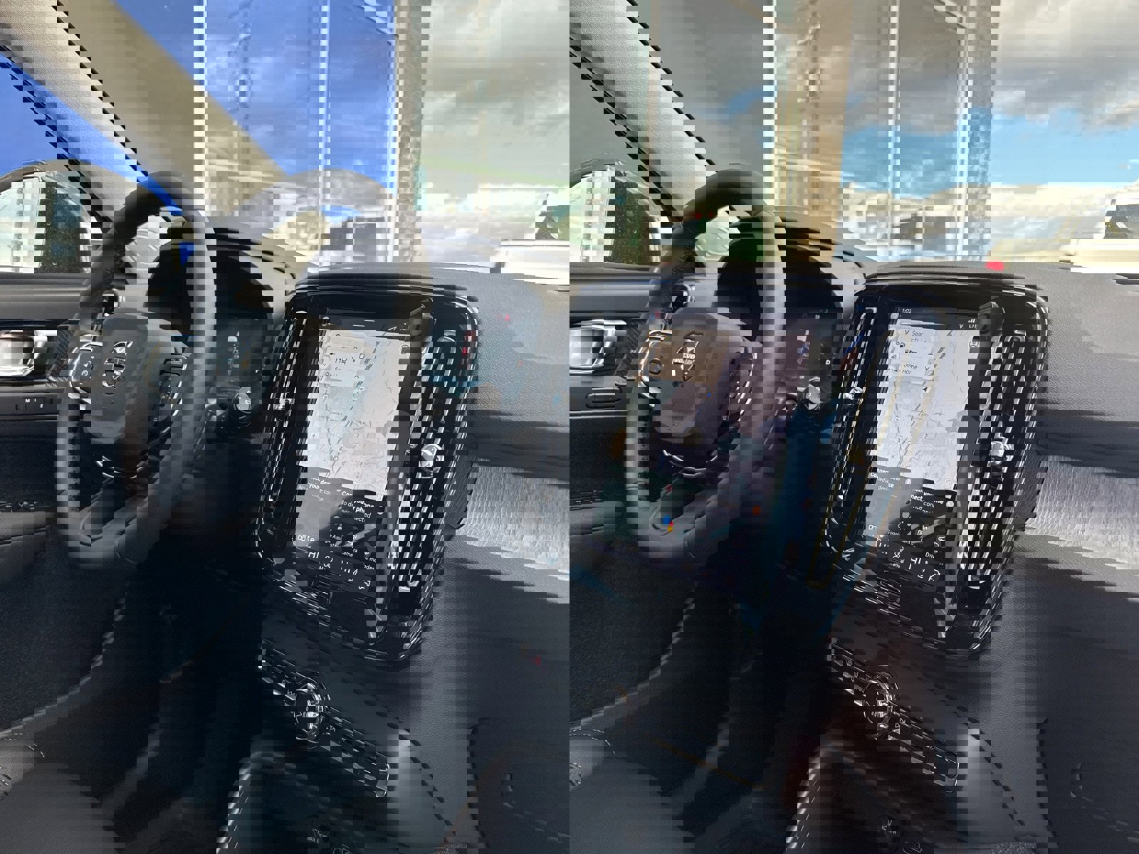 New 2026 Volvo XC40 B5 Ultra w/ Protection Package Premier image 16