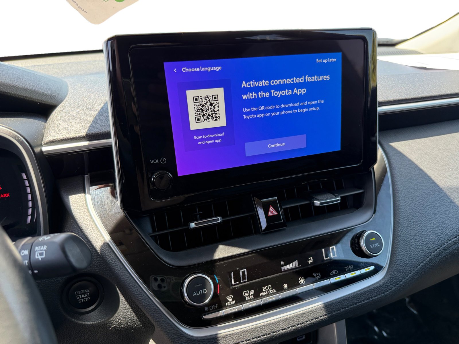 Used 2024 Toyota Corolla Cross XLE image 12