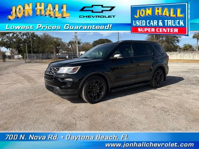 Used 2018 Ford Explorer XLT w/ Equipment Group 202A image 2