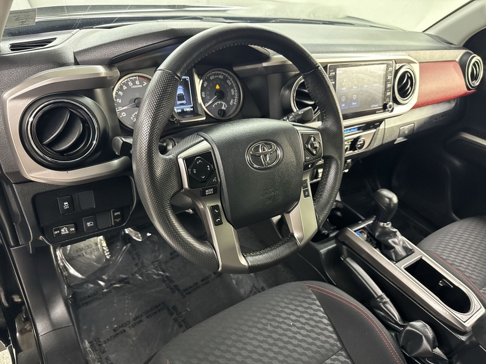 Used 2023 Toyota Tacoma SR5 AWD/4WD image 13