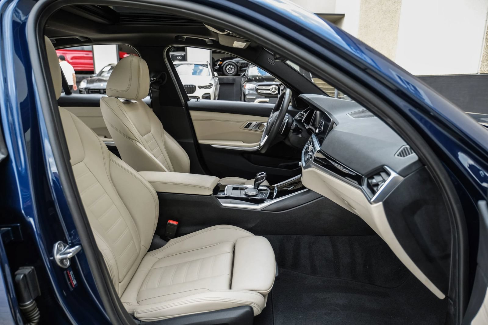 Used 2019 BMW 330i xDrive Sedan w/ Convenience Package AWD/4WD image 35