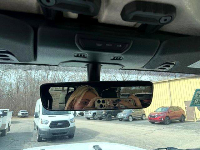 Used 2020 Jeep Wrangler Unlimited Sahara image 18