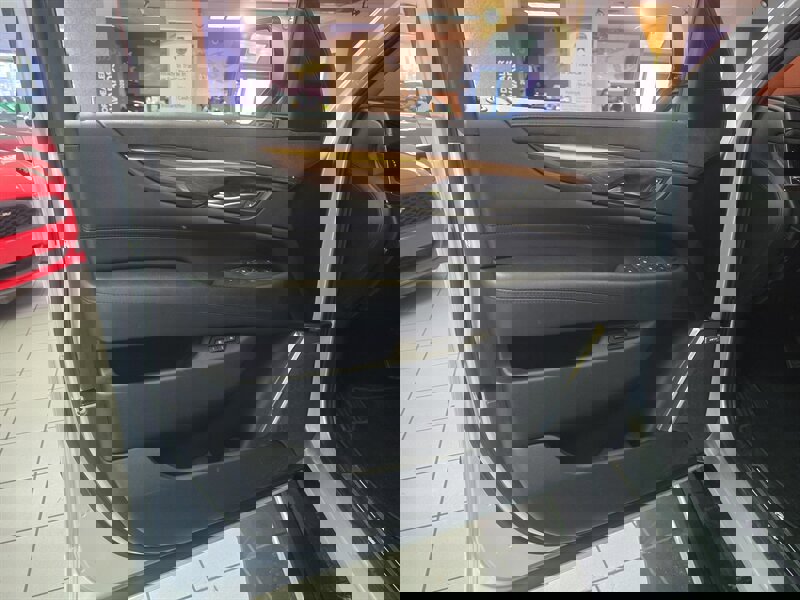 Used 2017 Cadillac Escalade ESV Premium Luxury image 7