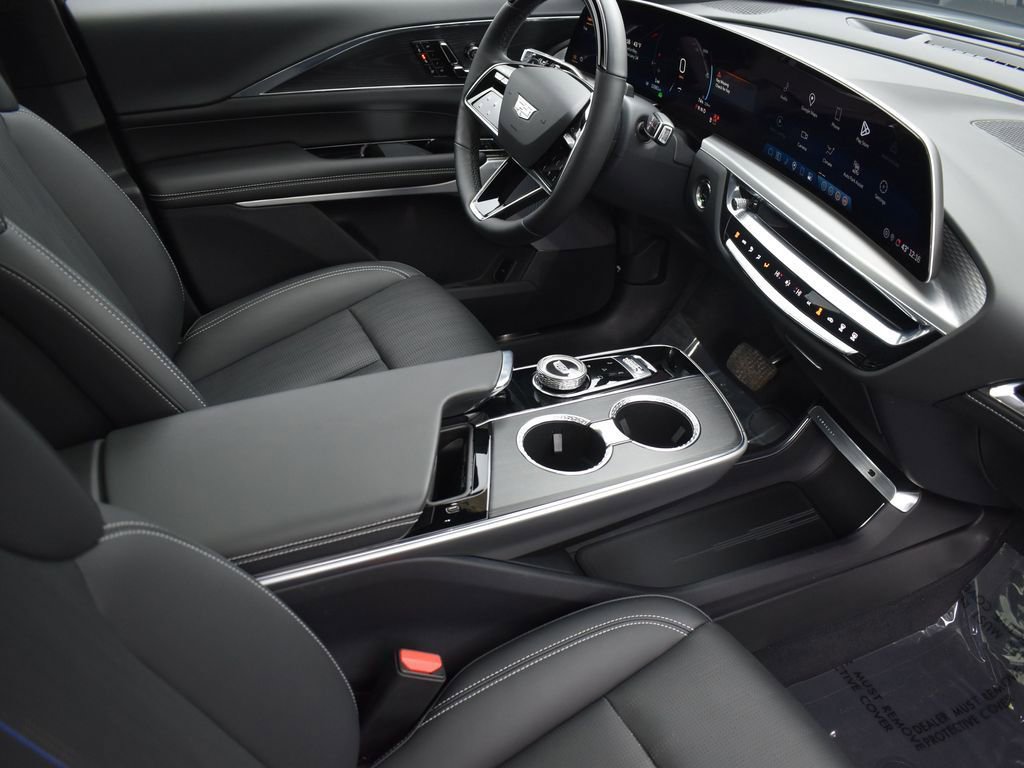 Certified 2024 Cadillac Lyriq Luxury w/ LPO, Floor Liner Package image 33