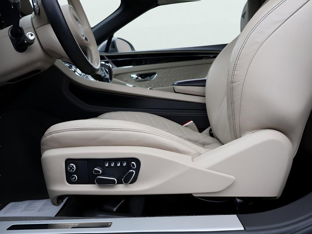 Used 2022 Bentley Continental GT AWD/4WD image 39