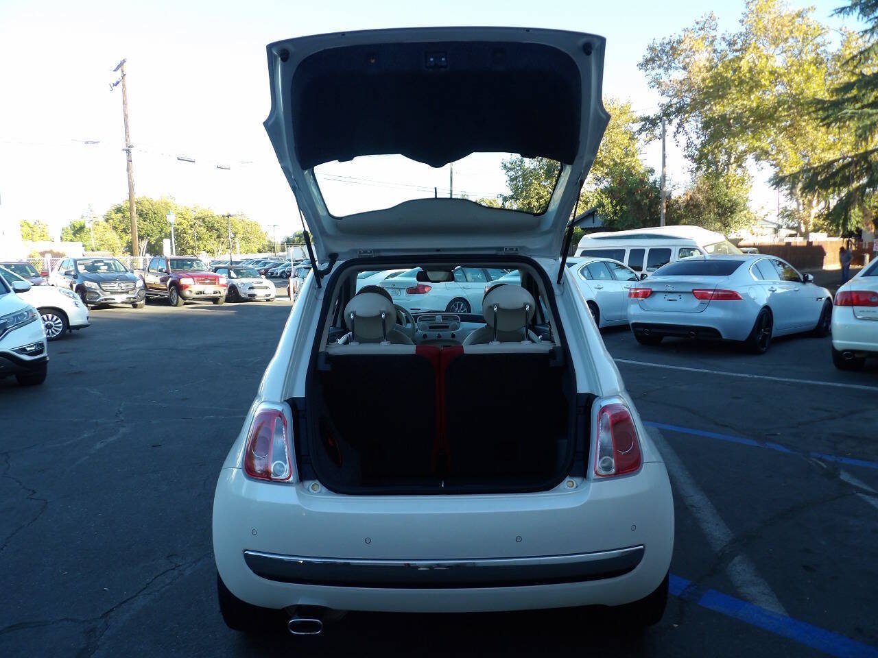 Used 2015 FIAT 500 Lounge w/ Luxury Leather Package FWD image 11