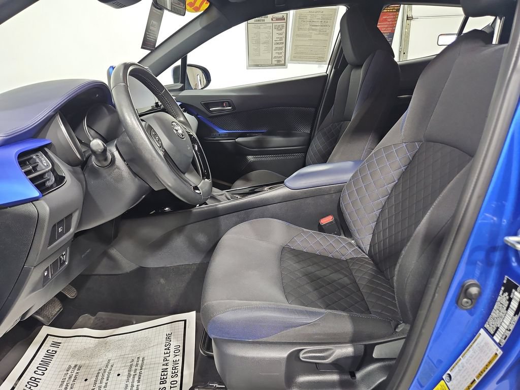 Used 2022 Toyota C-HR XLE FWD image 10