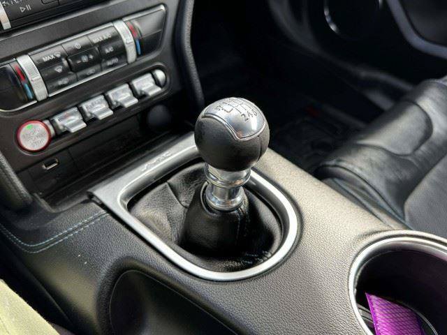 Used 2021 Ford Mustang GT Premium w/ Equipment Group 401A RWD image 39