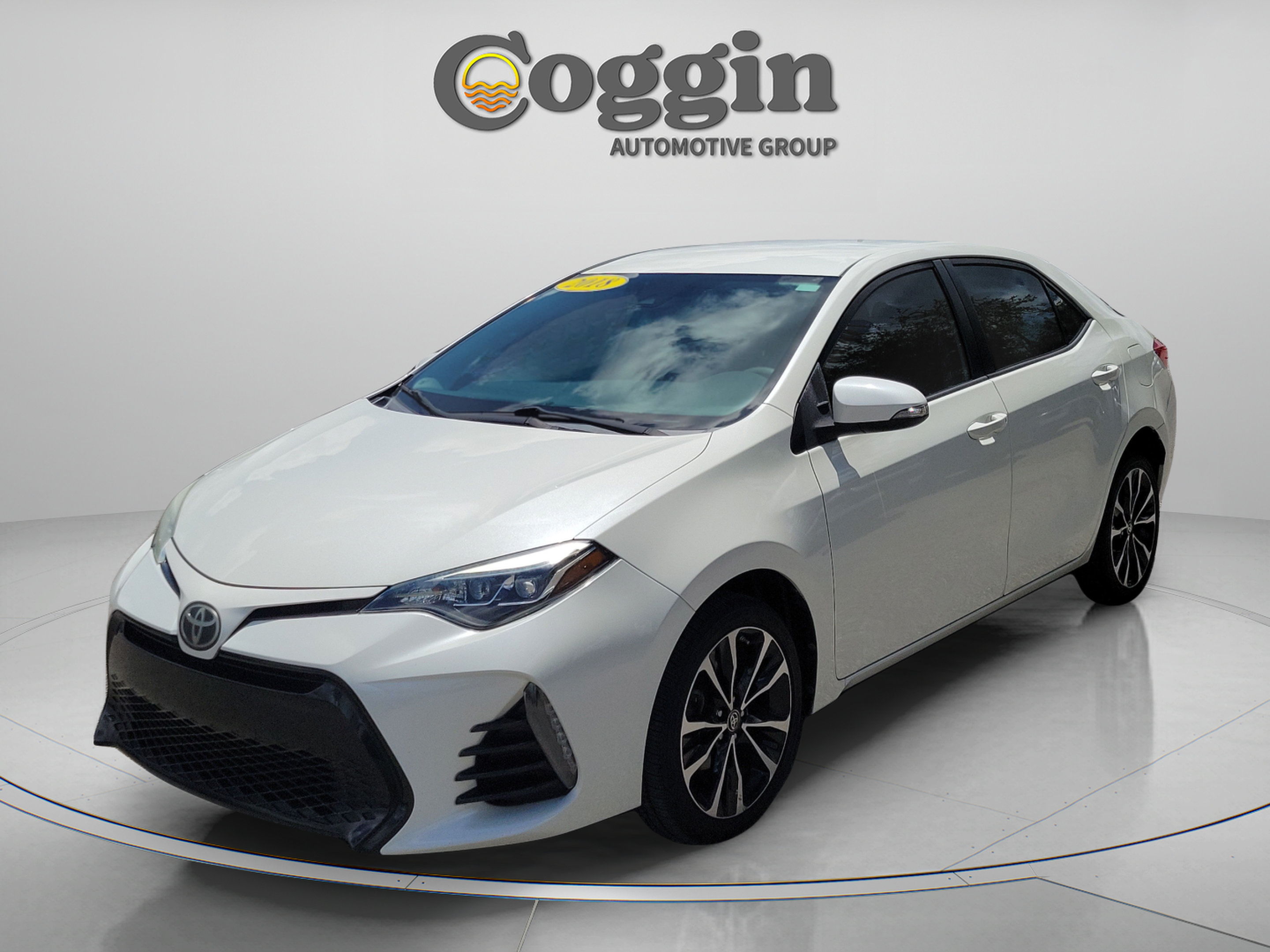 Used 2018 Toyota Corolla SE FWD image 1