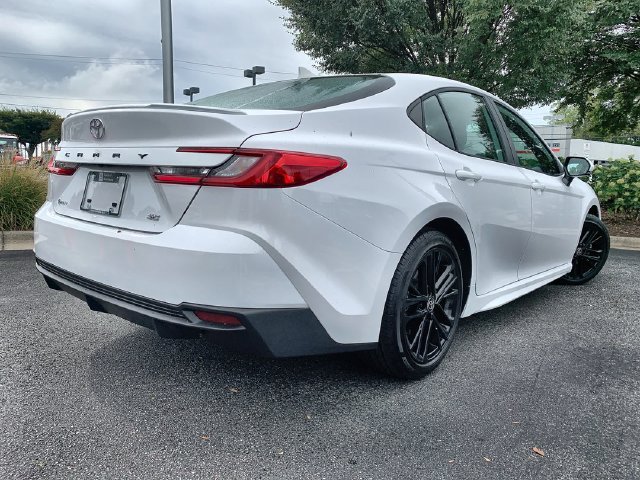 Used 2026 Toyota Camry SE FWD image 8