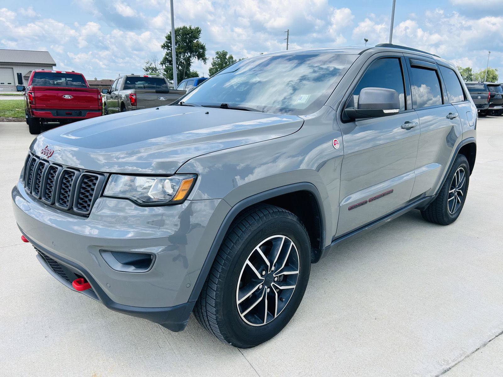 Used 2019 Jeep Grand Cherokee Trailhawk AWD/4WD image 37