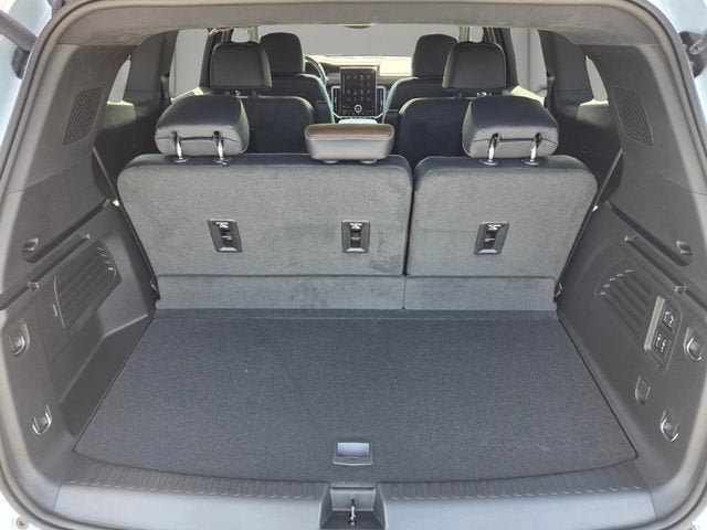 New 2026 GMC Acadia Denali Ultimate FWD image 16