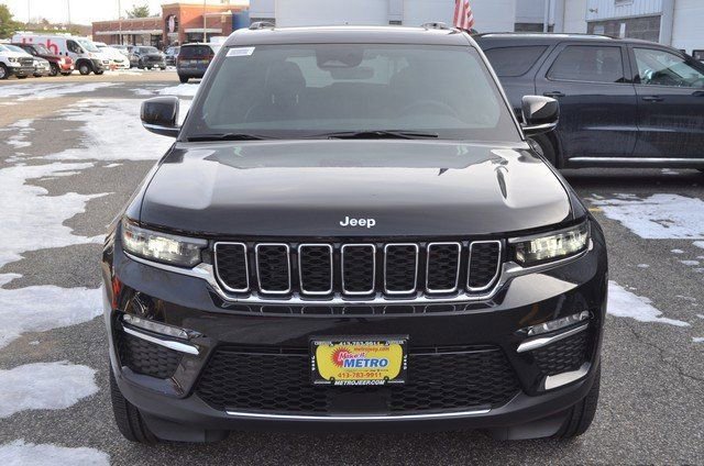 New 2025 Jeep Grand Cherokee Limited image 3