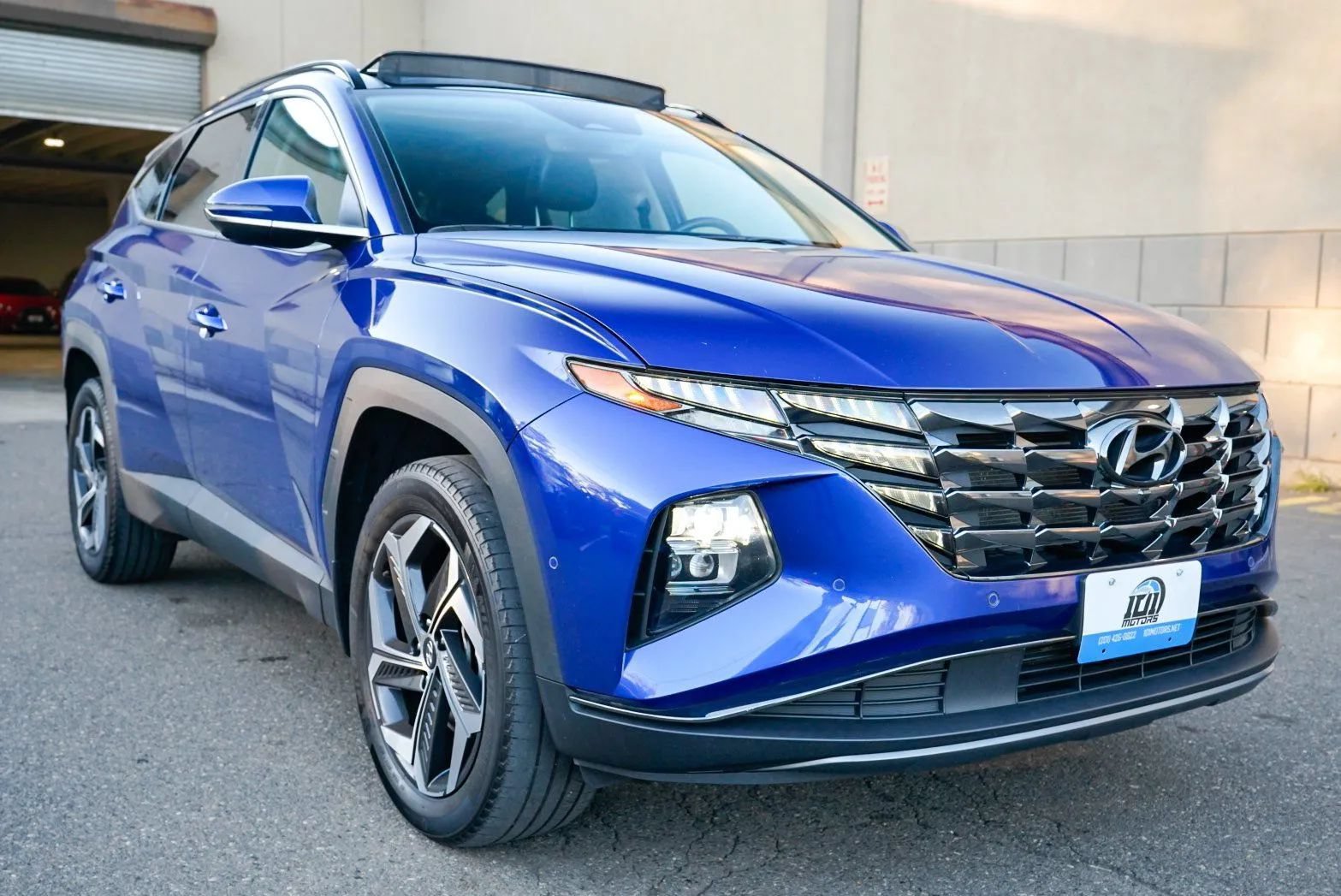 Used 2023 Hyundai Tucson Limited AWD/4WD image 3