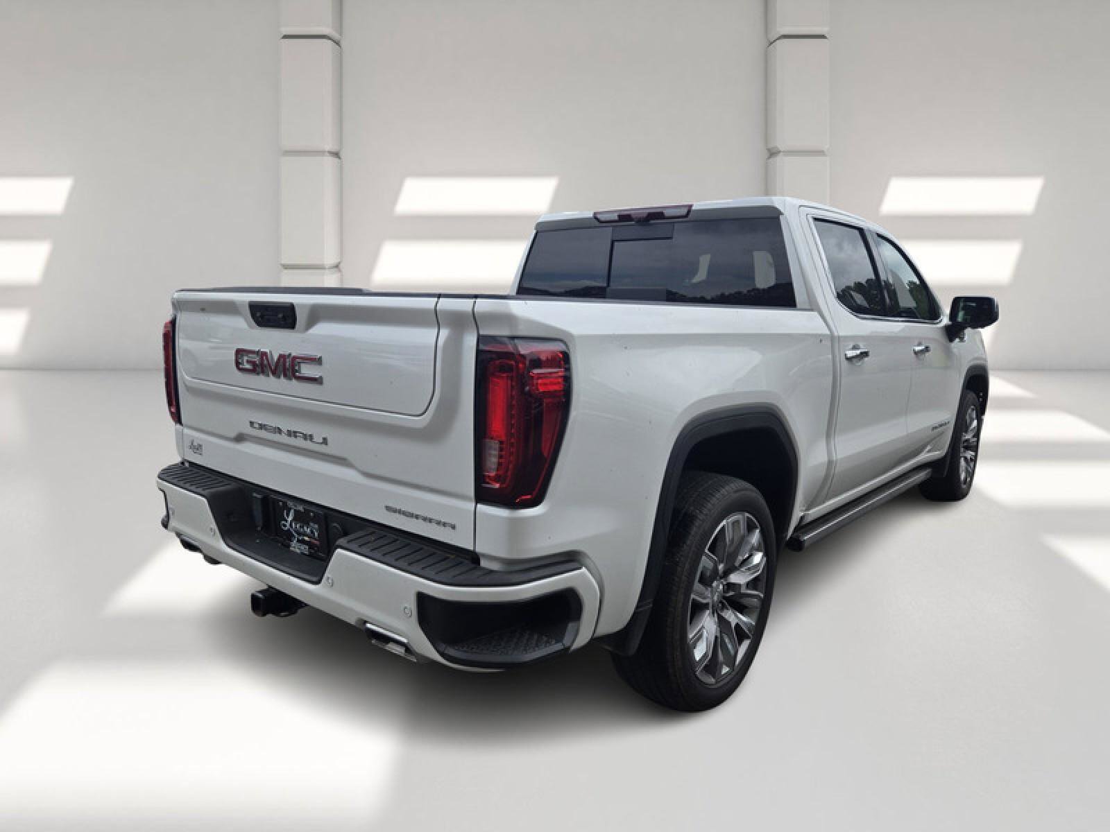 Used 2023 GMC Sierra 1500 Denali w/ Denali Reserve Package image 5