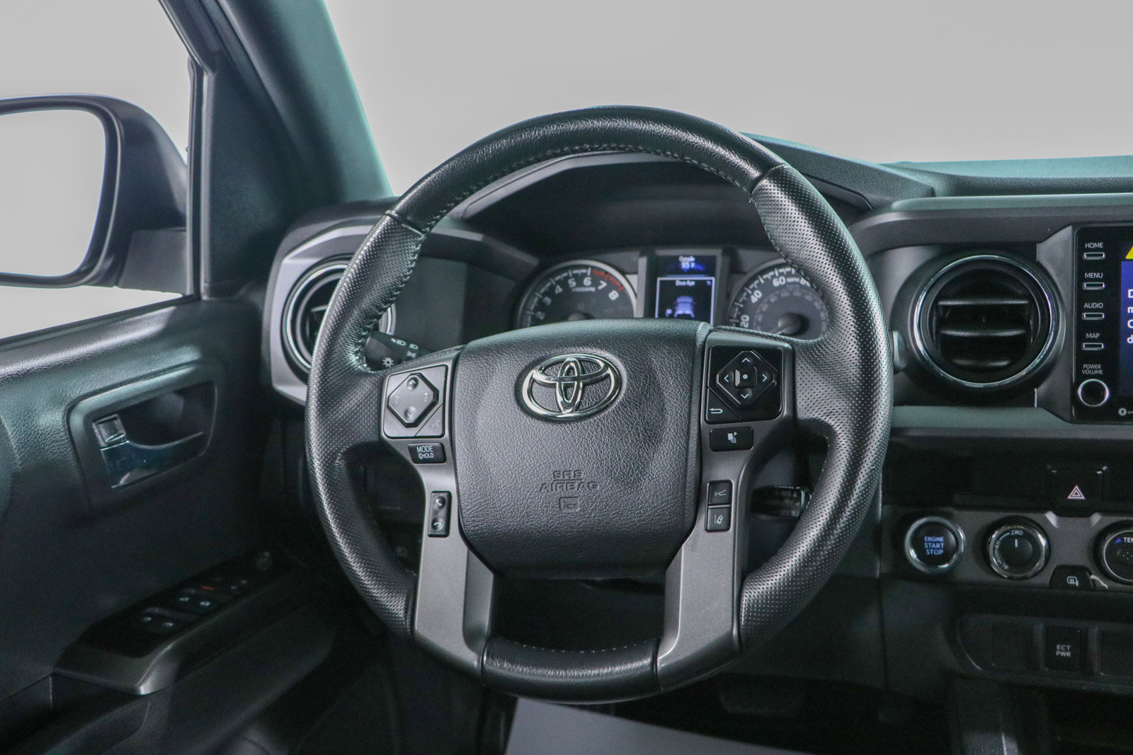 Used 2023 Toyota Tacoma TRD Sport AWD/4WD image 12