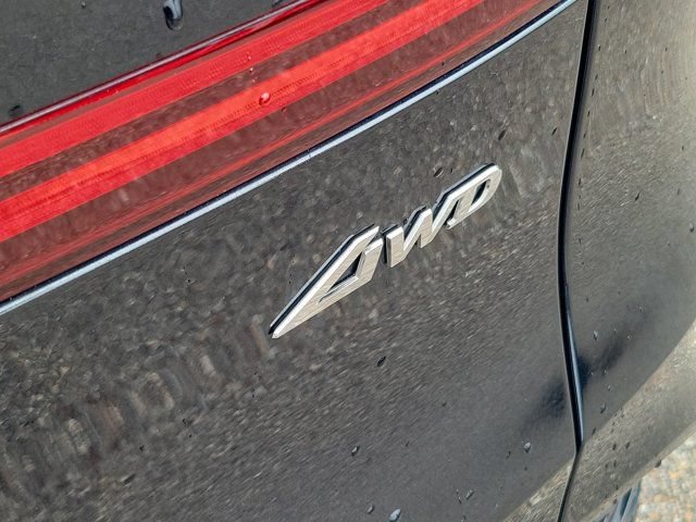 Used 2022 Genesis GV70 2.5T w/ Advanced Package AWD/4WD image 8