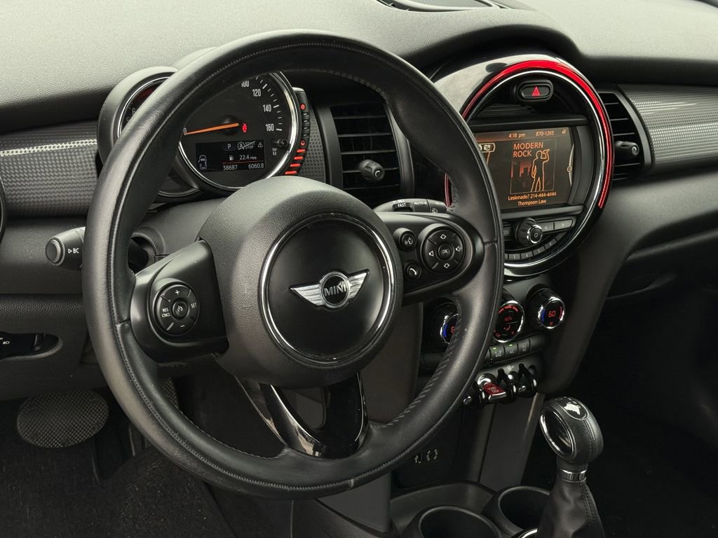 Used 2016 MINI Cooper 2-Door Hardtop FWD image 11
