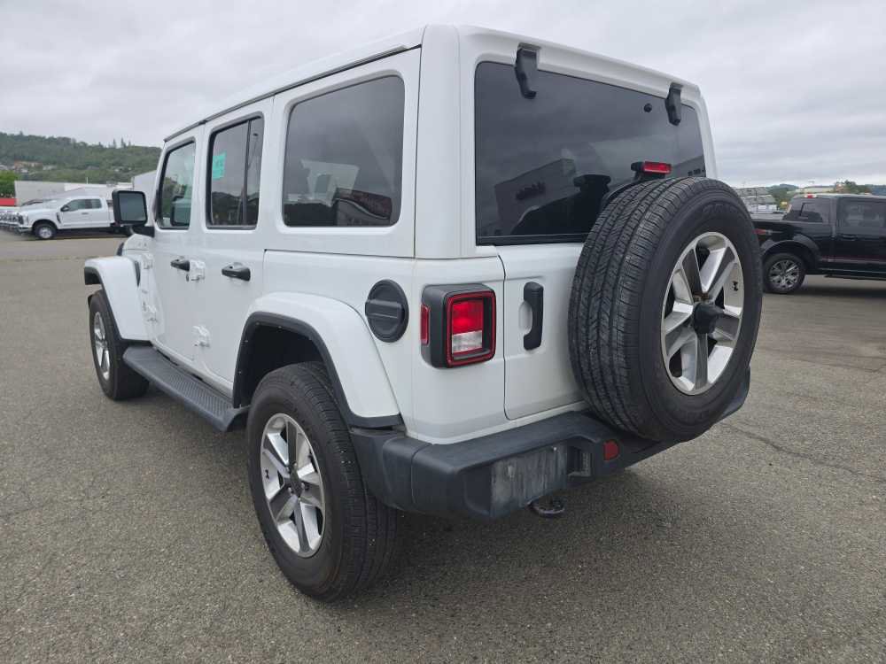 Used 2022 Jeep Wrangler Unlimited Sahara AWD/4WD image 16