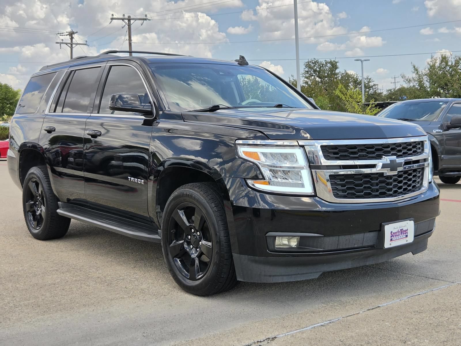 Used 2017 Chevrolet Tahoe LT w/ LT Midnight Edition RWD image 3