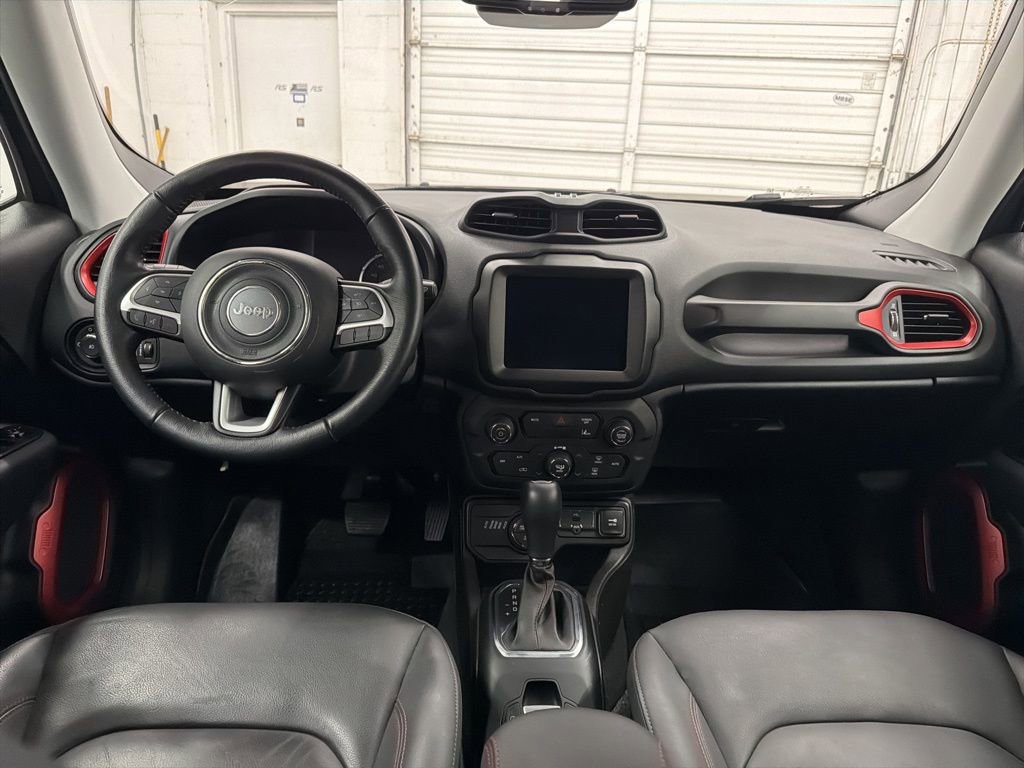 Used 2023 Jeep Renegade Trailhawk w/ Trailhawk Elite Group AWD/4WD image 23