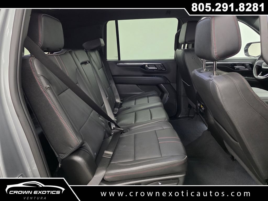 Used 2026 Chevrolet Suburban RST AWD/4WD image 15