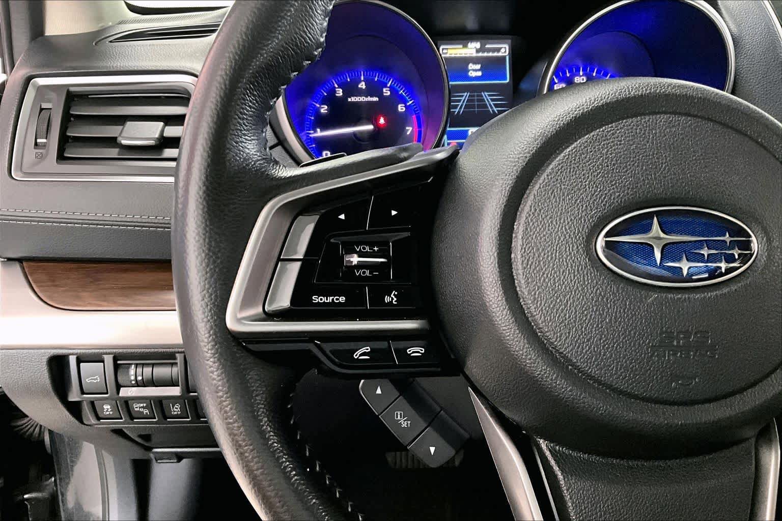 Used 2018 Subaru Outback 3.6R Touring image 21