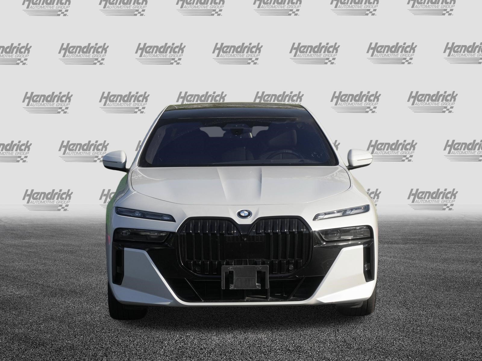 Certified 2023 BMW i7 xDrive60 AWD/4WD image 3