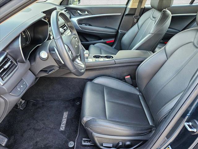 Used 2025 Genesis G70 2.5T image 16