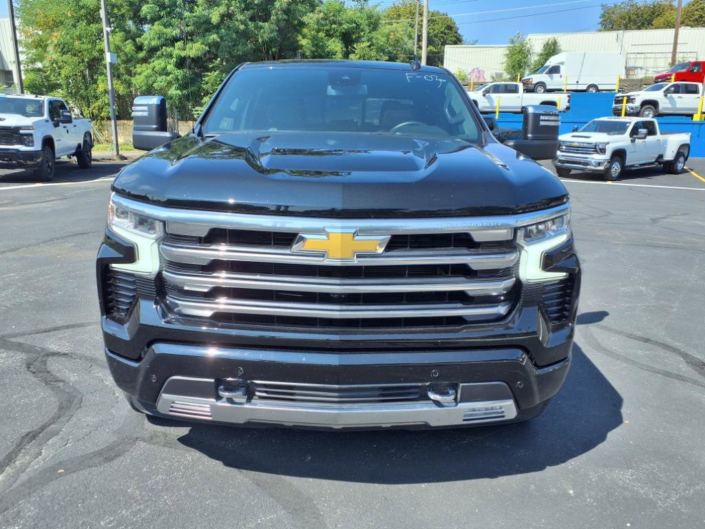 Used 2024 Chevrolet Silverado 1500 High Country w/ High Country Premium Package image 8