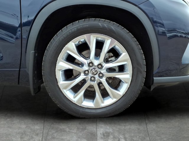 Used 2022 Toyota Highlander Limited AWD/4WD image 9