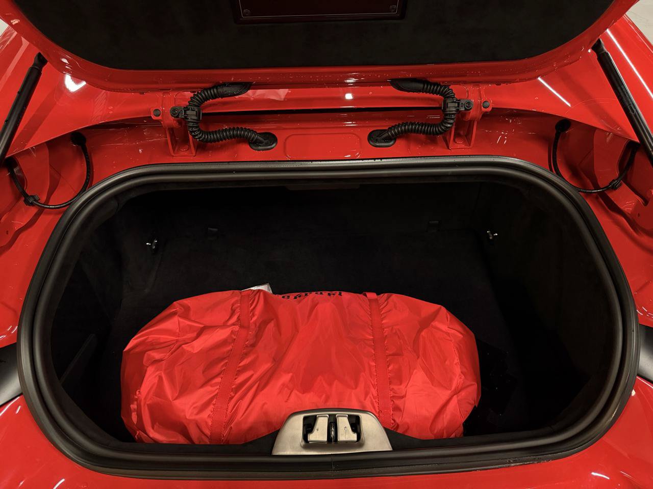 Used 2023 Ferrari 812 GTS RWD image 29