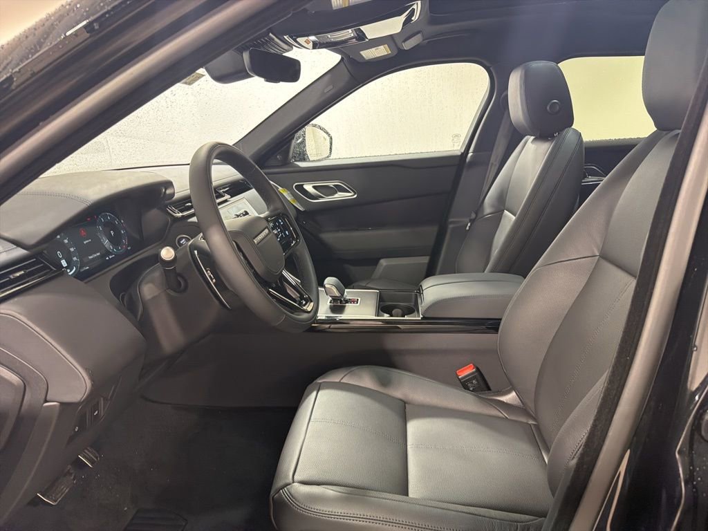 New 2026 Land Rover Range Rover Velar Dynamic SE image 11