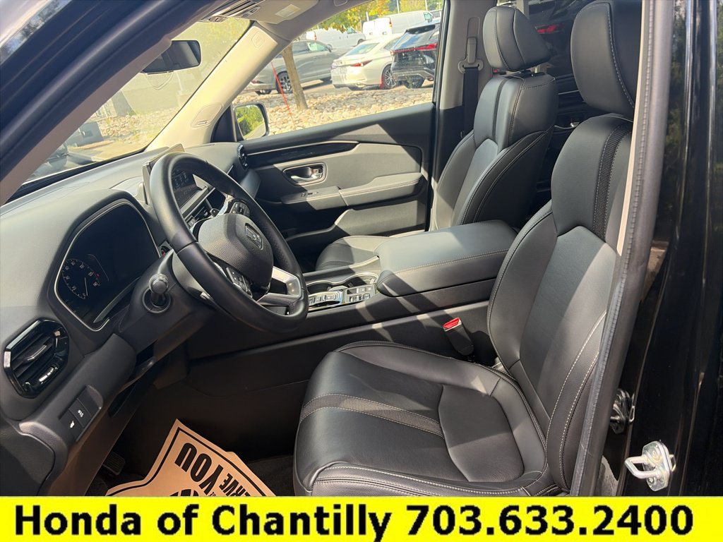 Certified 2024 Honda Pilot Touring image 23