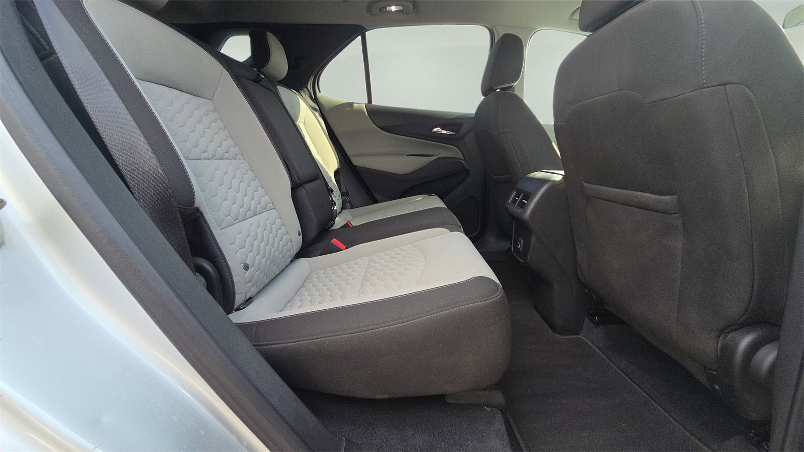 Used 2020 Chevrolet Equinox LT image 14