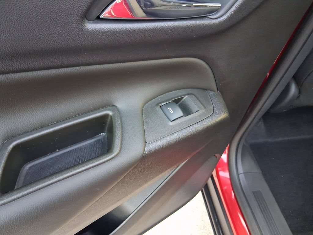 Used 2023 Chevrolet Equinox LT FWD image 12