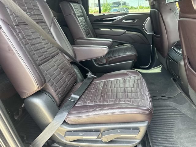 Used 2023 Cadillac Escalade ESV Sport Platinum AWD/4WD image 11