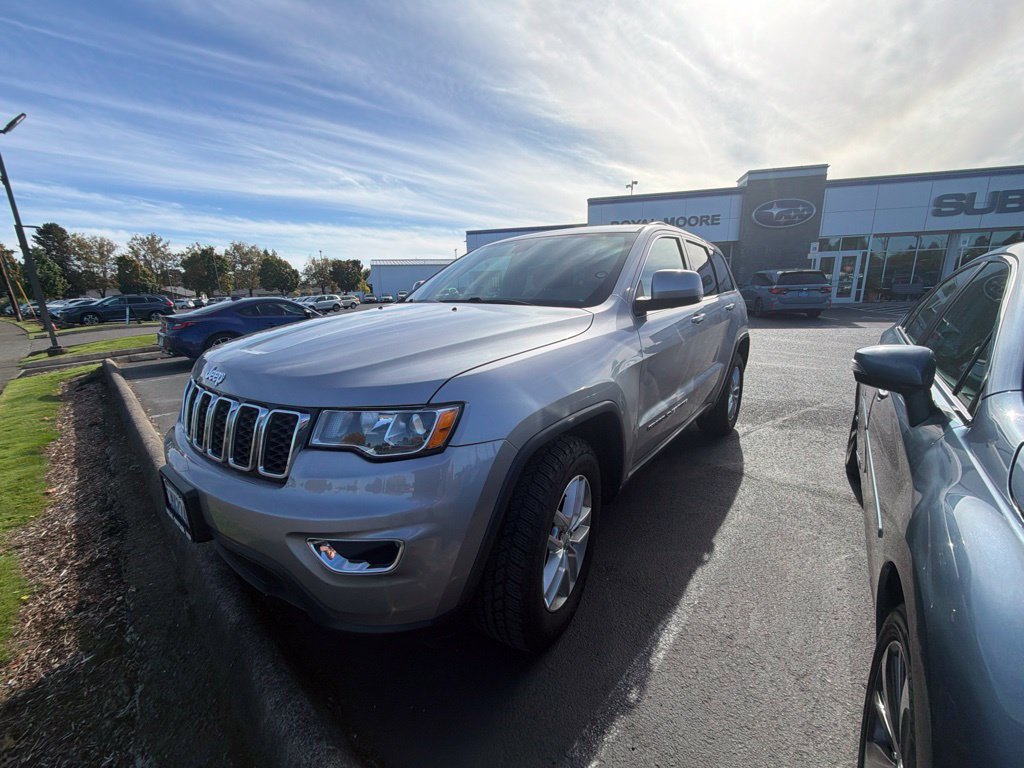 Used 2017 Jeep Grand Cherokee Laredo w/ Quick Order Package 23E AWD/4WD image 7